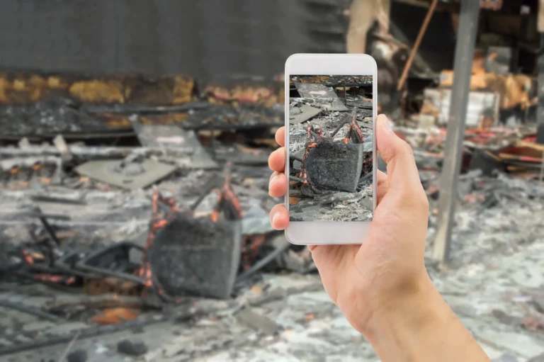 photos assurance reconstruire apres sinistre incendie